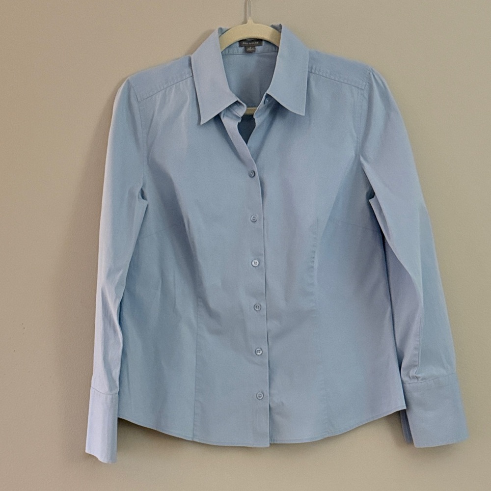 Ann Taylor Women’s Cotton Classic Light Blue Long Sleeve Button Down Size 10